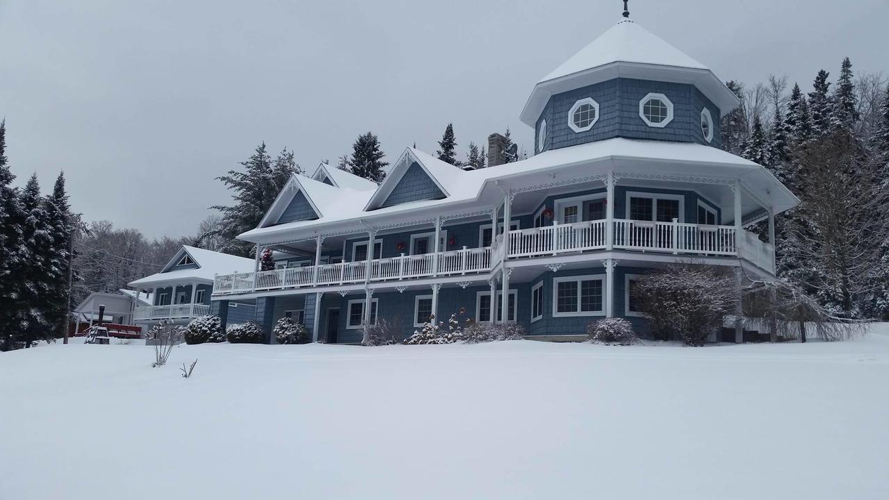 La Maison Bleue Du Lac Wallace Coaticook Exterior foto
