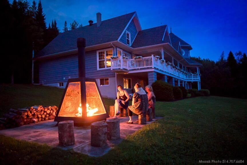 La Maison Bleue Du Lac Wallace Coaticook Exterior foto